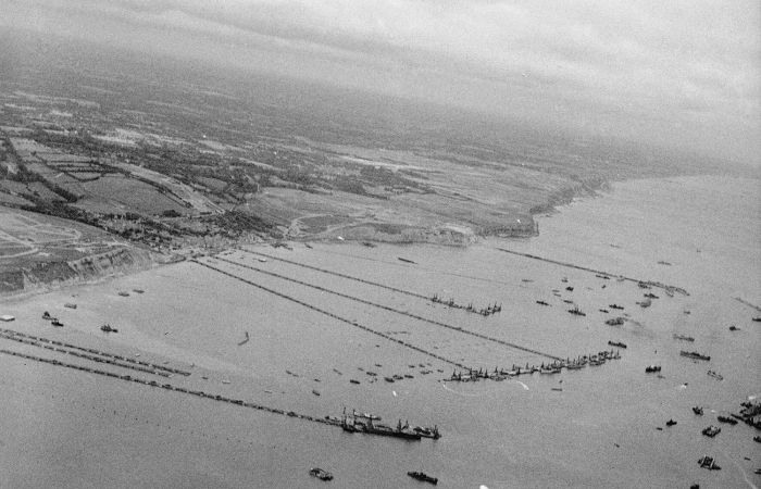 Mulberry d'Arromanches en septembre 1944
